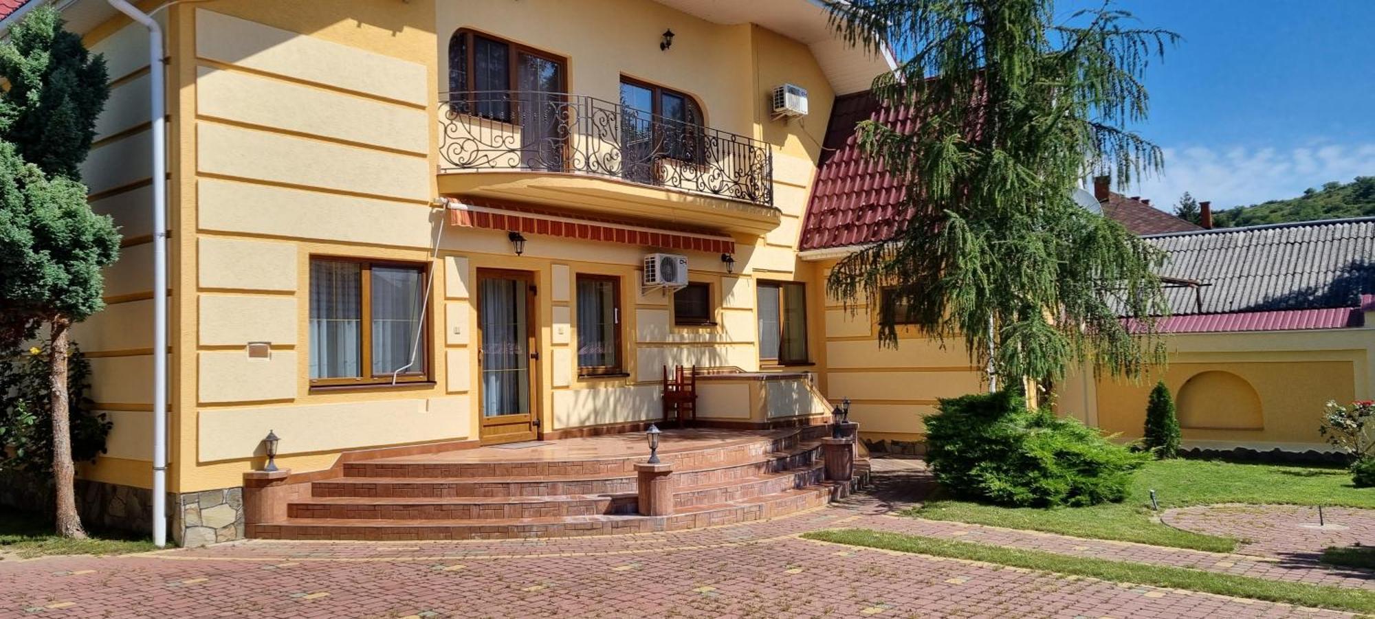 Villa Vera Berehove  Esterno foto